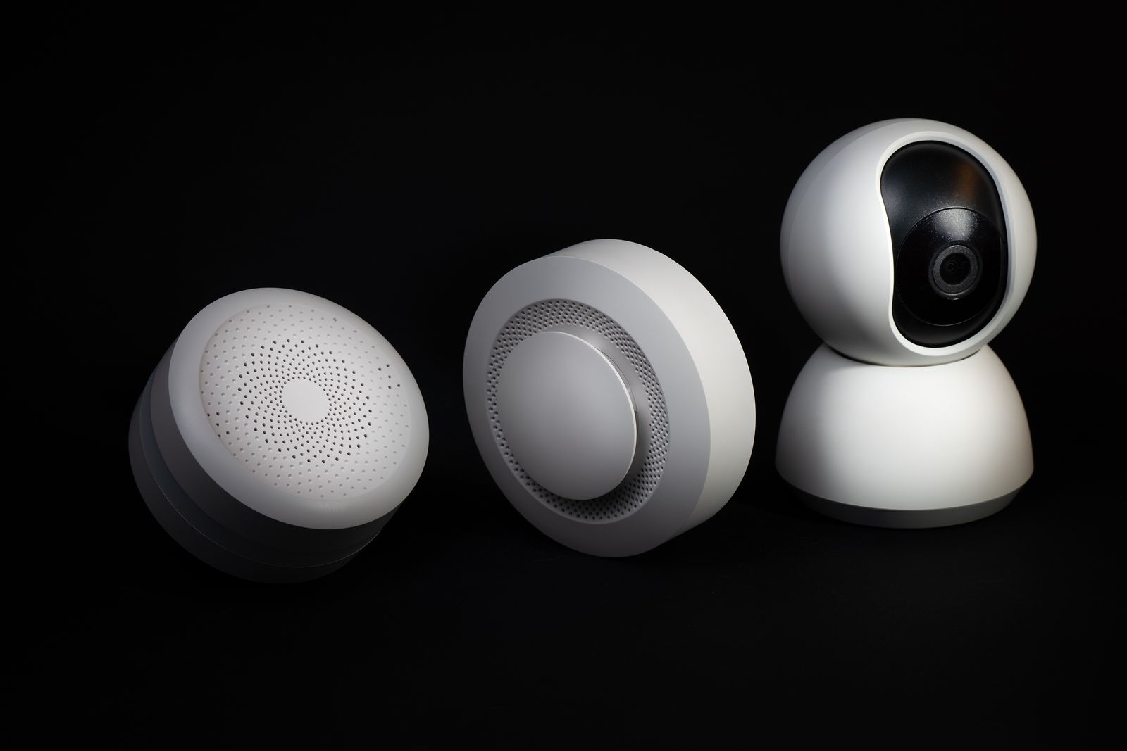 Conjunto de dispositivos inteligentes conectados e sensores